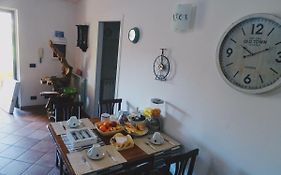 Clock'S House